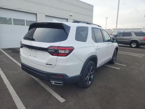 2023 Honda Pilot Sport