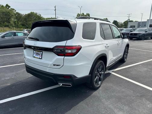 2025 Honda Pilot Sport