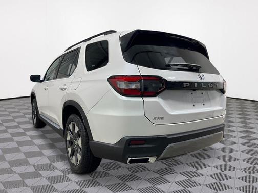 Platinum 2026 Honda Pilot Touring