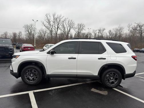 2025 Honda Pilot TrailSport