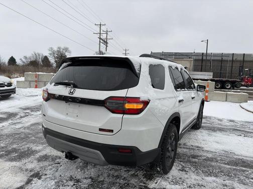 2025 Honda Pilot TrailSport