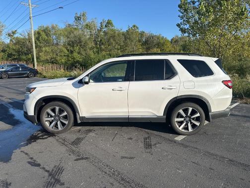 2024 Honda Pilot Touring