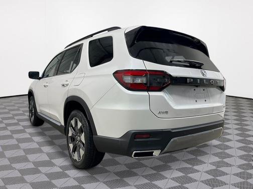 Platinum 2026 Honda Pilot Touring