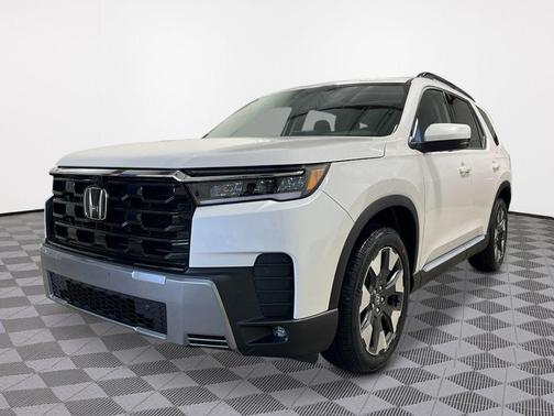 Platinum 2026 Honda Pilot Touring