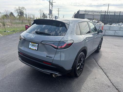 Urban Gray Pearl 2024 Honda HR-V Sport