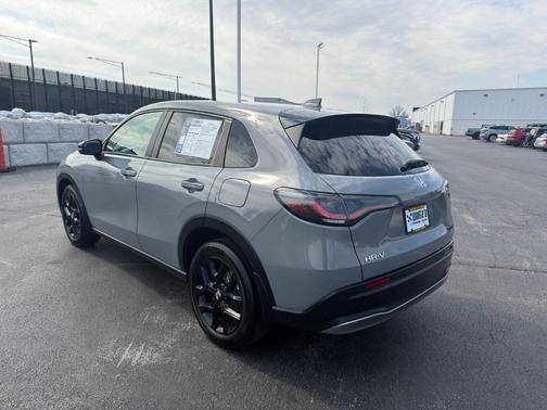 Urban Gray Pearl 2024 Honda HR-V Sport