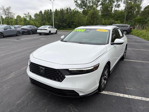 Platinum White 2024 Honda Accord EX