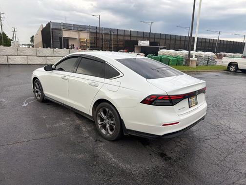 Platinum White Pearl 2024 Honda Accord EX