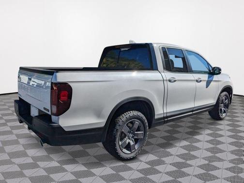 Platinum White Pearl 2026 Honda Ridgeline TrailSport