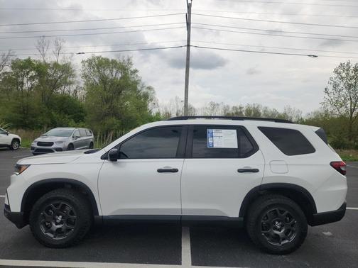 2025 Honda Pilot TrailSport