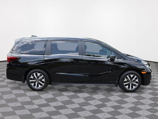 Crystal Black Pearl 2026 Honda Odyssey EX-L