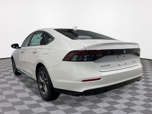 Platinum White Pearl 2026 Honda Accord Hybrid EX-L