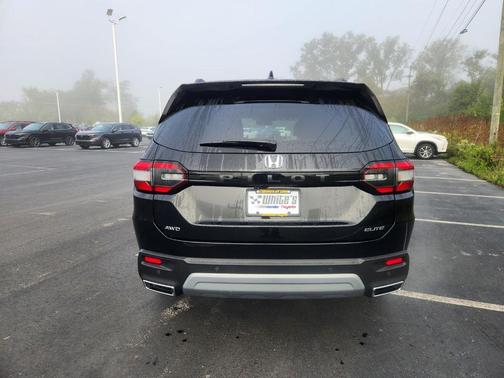 2023 Honda Pilot Elite