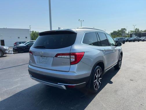 2021 Honda Pilot Touring 8-Passenger