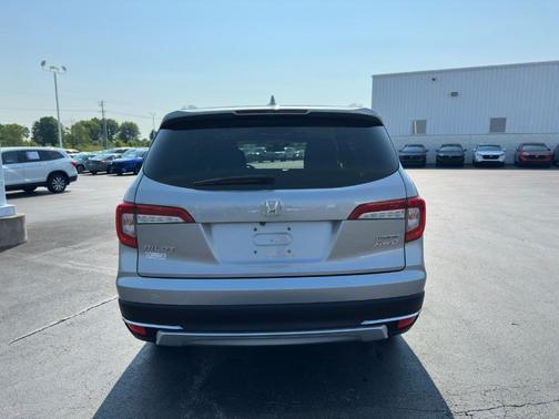 2021 Honda Pilot Touring 8-Passenger