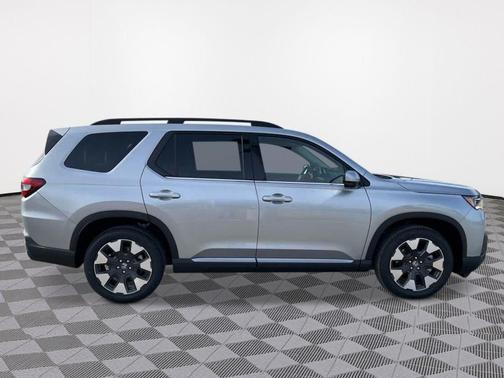 Silver Metallic 2026 Honda Pilot Touring