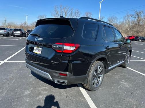 2025 Honda Pilot Elite