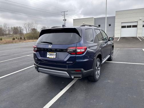2025 Honda Pilot Touring