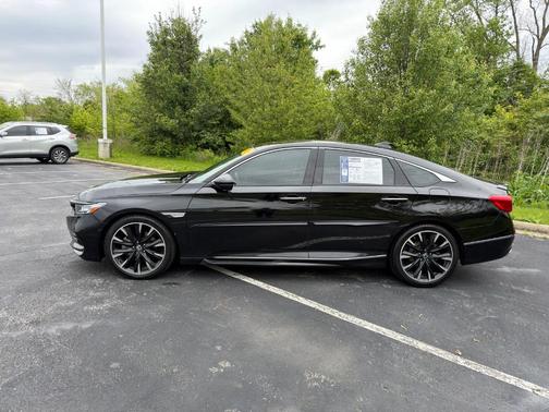 Crystal Black Pearl 2019 Honda Accord Touring 2.0T