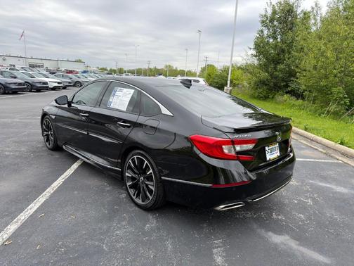 Crystal Black Pearl 2019 Honda Accord Touring 2.0T