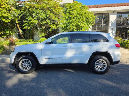 2018 Jeep Grand Cherokee Laredo E