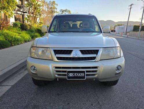 2005 Mitsubishi Montero Limited
