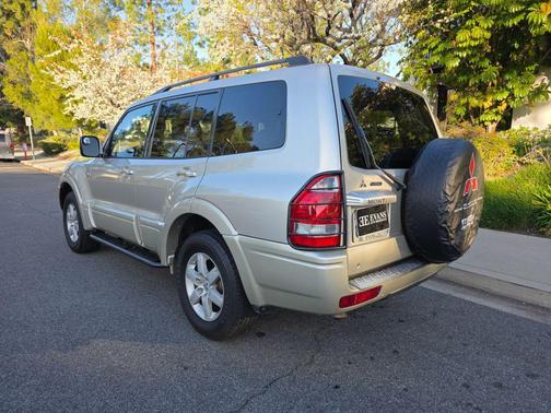 2005 Mitsubishi Montero Limited