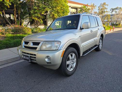 2005 Mitsubishi Montero Limited