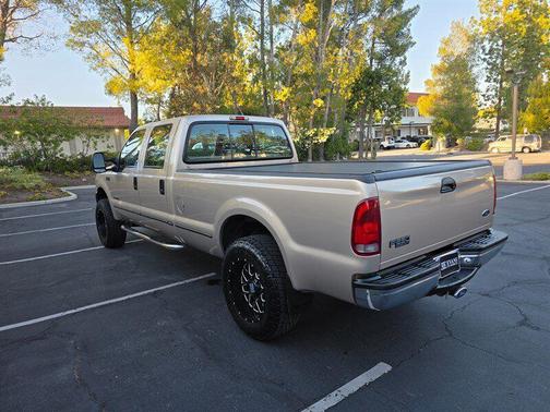 Light Prairie Tan Clearcoat Metallic 1999 Ford F-250 XLT