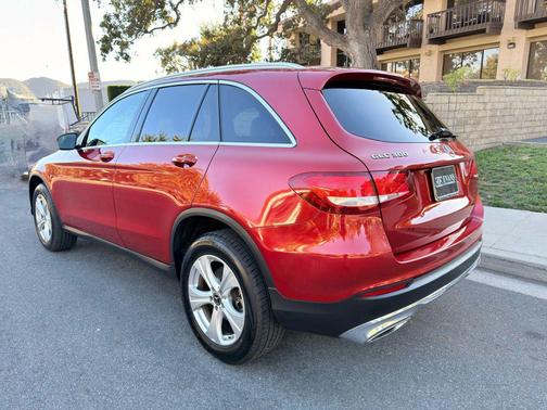 2018 Mercedes-Benz GLC 300 Base