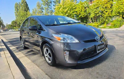 Winter Gray Metallic 2015 Toyota Prius Two