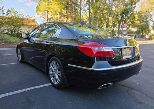 Black 2013 Hyundai Genesis 3.8