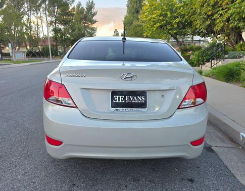 Misty Beige Metallic 2017 Hyundai Accent SE