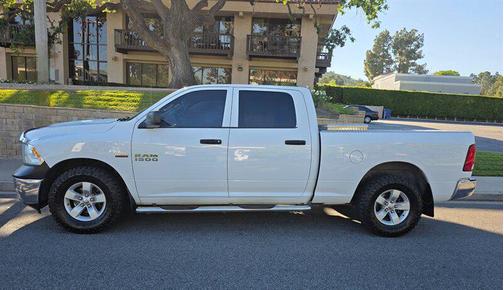 Bright White Clearcoat 2018 RAM 1500 Tradesman