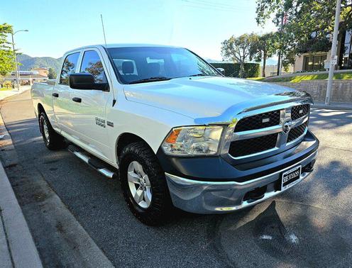 Bright White Clearcoat 2018 RAM 1500 Tradesman