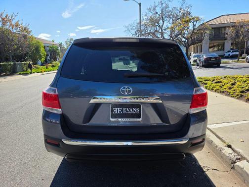 2012 Toyota Highlander SE