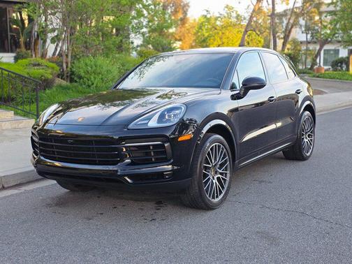Black 2023 Porsche Cayenne Platinum Edition