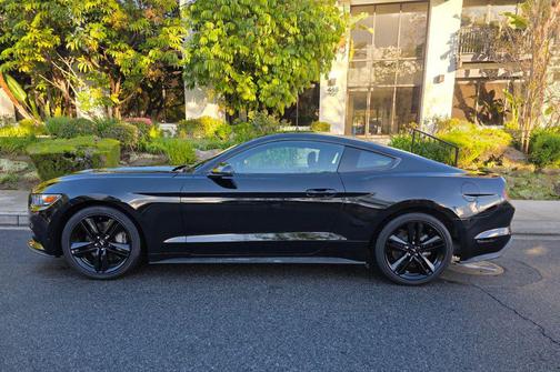 2016 Ford Mustang EcoBoost Premium