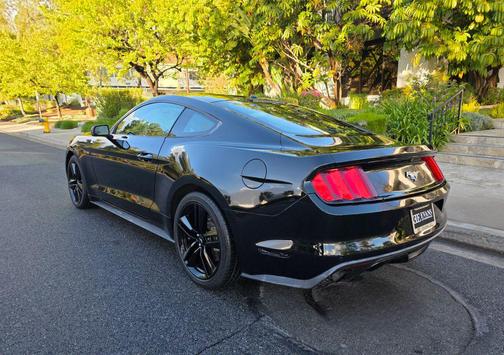 2016 Ford Mustang EcoBoost Premium