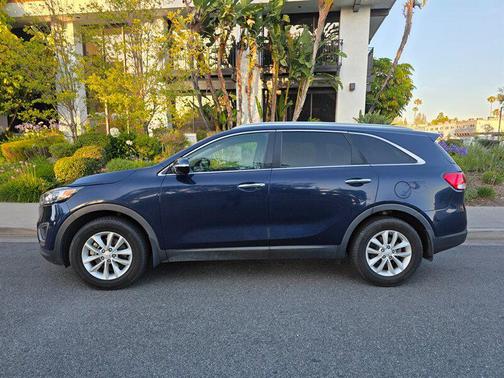 Blaze Blue 2017 Kia Sorento LX