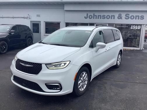 2022 Chrysler Pacifica Touring-L