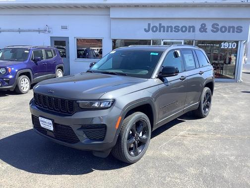 2025 Jeep Grand Cherokee Laredo