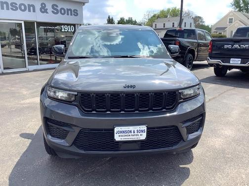 2023 Jeep Grand Cherokee Laredo