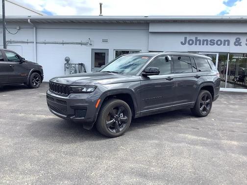 2022 Jeep Grand Cherokee L Laredo