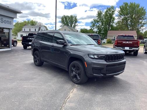2022 Jeep Grand Cherokee L Laredo