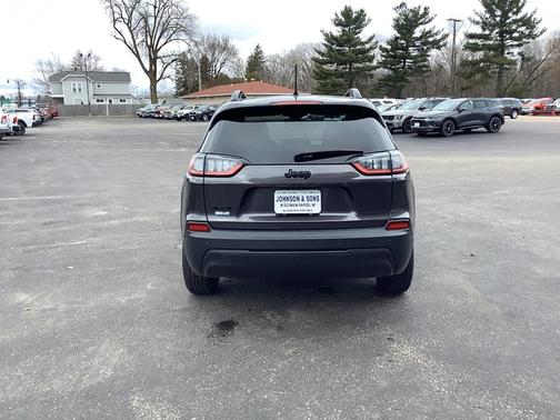 2023 Jeep Cherokee Altitude Lux