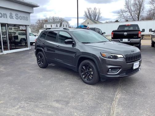 2023 Jeep Cherokee Altitude Lux