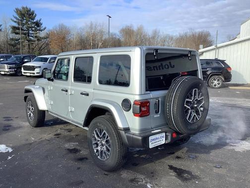 2024 Jeep Wrangler Sahara