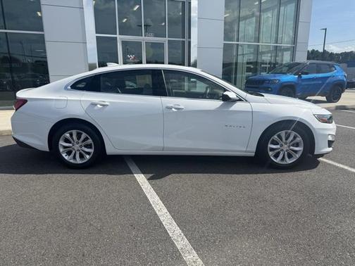 2022 Chevrolet Malibu FWD LT