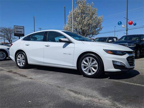 2022 Chevrolet Malibu FWD LT